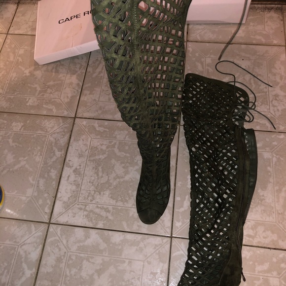 Cape Robbin Over the knee cage heel boots - Picture 3 of 6